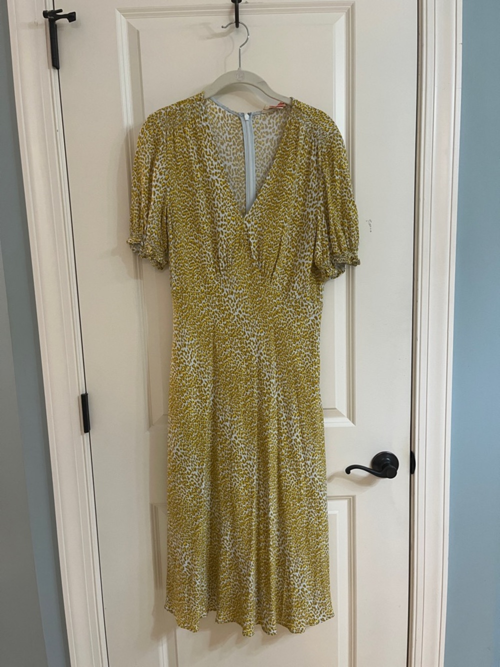 Diane Von Furstenberg Yellow & Light Blue Printed V‑Neck Midi Dress